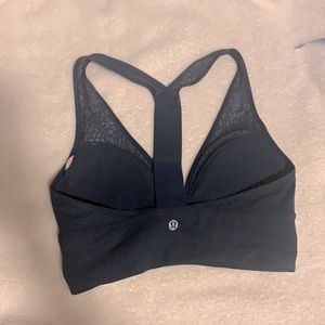 Pretty Lululemon top bra